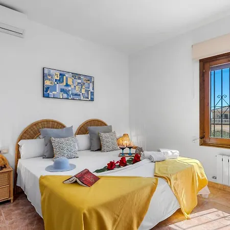 Azur - Plusholidays Casas de Torrat