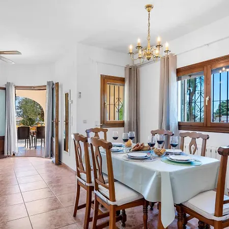 Azur - Plusholidays Villa